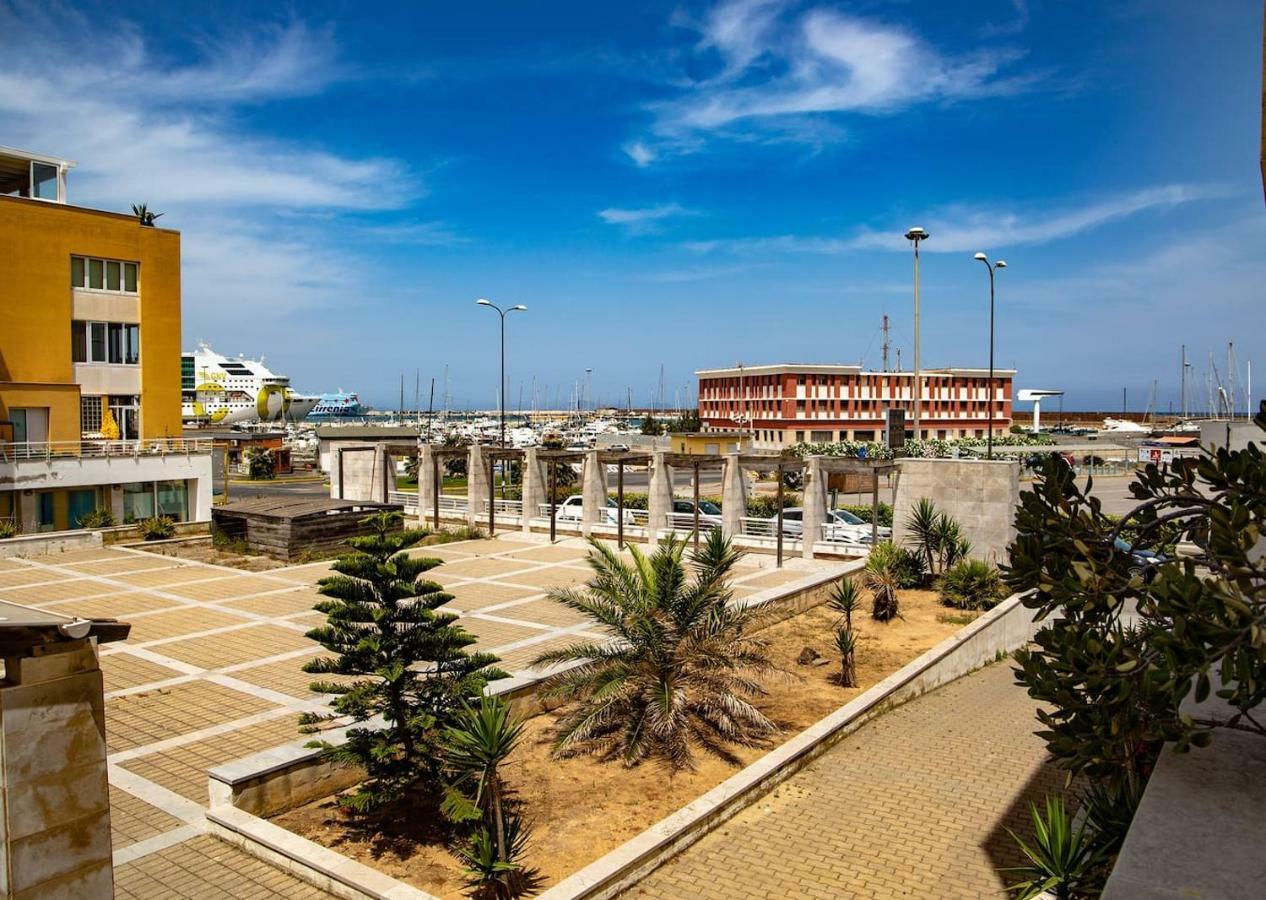 Bay View Apartment Porto Torres Exterior photo